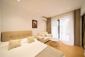 Book and Bed-Nanjing West Road