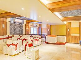 Classic With Twin Bed Collection O Viman Nagar