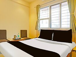 Classic With Twin Bed Collection O Viman Nagar