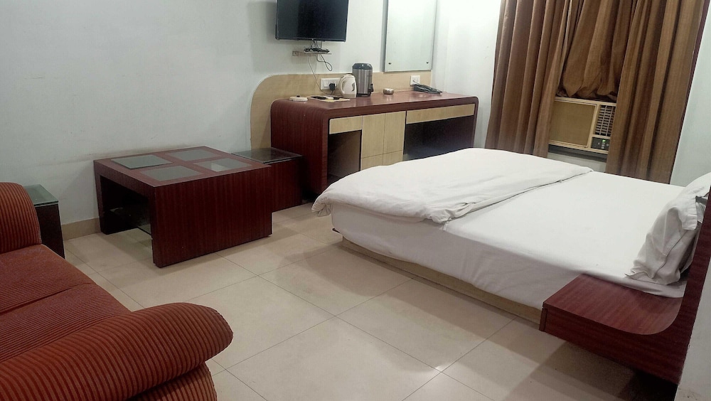 Townhouse Oak Dhanbad Railway Junction