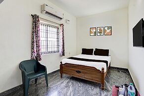 Deluxe Srinivasa Residency