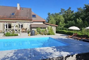 10-guest Holiday Villa With Private Pool