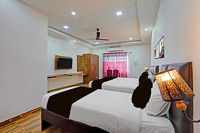 Deluxe Townhouse Arulmigu Devi Temple Chennai