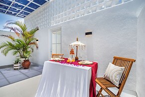 Solari Aura Villa