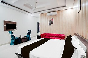 Deluxe With Twin Bedhotel Sky Inn