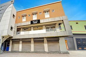 Deluxeg K Building