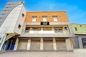 Deluxeg K Building