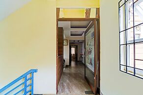 Deluxeg K Building