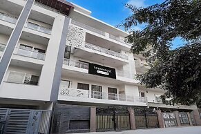 Classic With Balcony Huda Market Sector 46