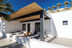 Tropicana Hotel