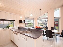 4 Star Holiday Home in Grossenbrode