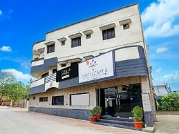 Classic With Balcony Cafe 8