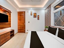 Deluxe With Twin Bedrispana Pul Haridwar
