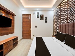 Deluxe With Twin Bedrispana Pul Haridwar