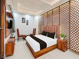 Deluxe With Twin Bedrispana Pul Haridwar