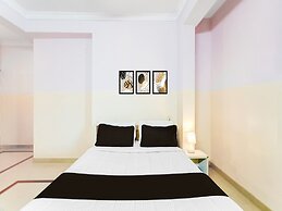 Deluxe With Twin Bed Sundar Nivas