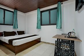 Deluxethe Brew AND Rest INN