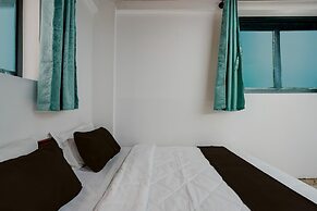 Deluxethe Brew AND Rest INN