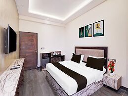 Super Collection O Sector 108 Noida