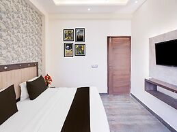 Super Collection O Sector 108 Noida
