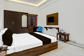 Single Roommadiwala Lake Park