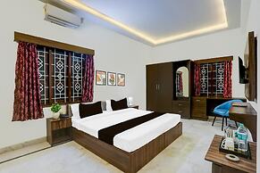 Single Roommadiwala Lake Park