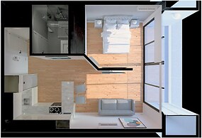 Soe's Large Executive Studio, Views of Airport