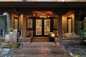 Kinnikinnick Guest House