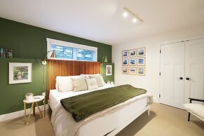 Kinnikinnick Guest House