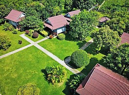H&V Bungalow Vangvieng