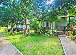 H&V Bungalow Vangvieng
