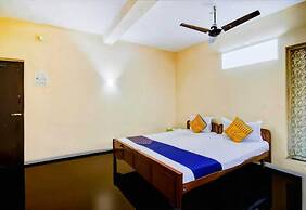 Dear Hotel
