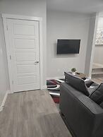 Elegant Private Suite in Edmonton North