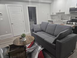 Elegant Private Suite in Edmonton North