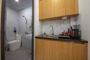 Ly Apartment - Yen Phu str