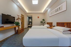 ManBuYunDuan.Theme Inn