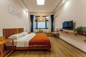 ManBuYunDuan.Theme Inn