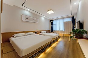 ManBuYunDuan.Theme Inn
