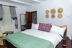Kitunduni Lodge