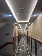 Royal Classic Hotel