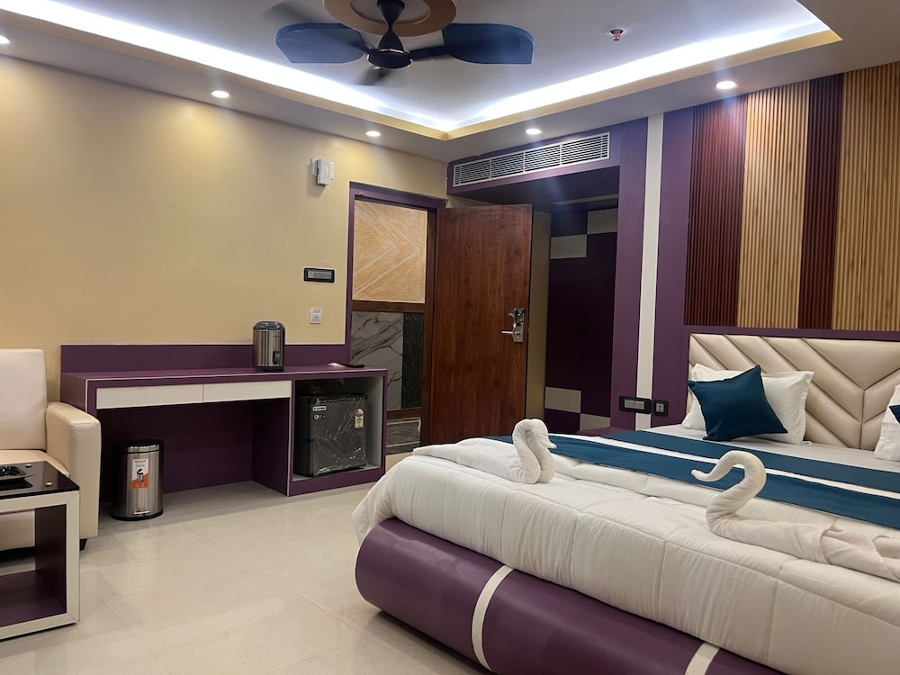 Royal Classic Hotel