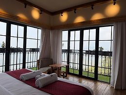 Evri Hotels & Resorts