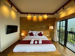 Evri Hotels & Resorts