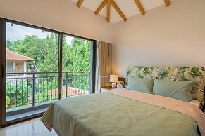 ELIVAAS Amado Shai 4 BHK Villa