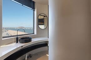 Bay Four Seasons Castle Hotel