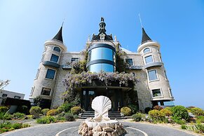 Bay Four Seasons Castle Hotel