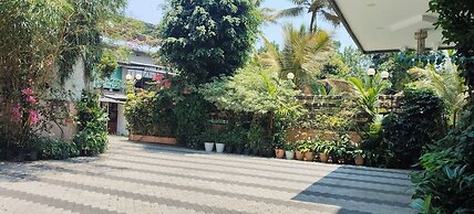 WHITE FORT THEKKADY