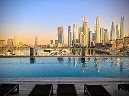 5 Star Palm View Private Beach 1BR