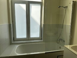 Spacious 5BR Retreat for Groups for 18P