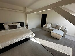 Spacious 5BR Retreat for Groups for 18P